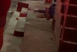 Jovem de 23 anos é morto a tiros em frente a casa da namorada no bairro Brasília