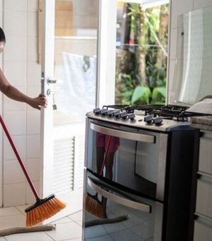 'Tinha patrão, hoje tenho cliente': as diferenças de ser doméstica no Brasil e nos EUA
