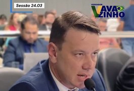 Vereador Vavazinho volta a cobrar solução para situação da Rua Antônio Simão durante sessão da Câmara