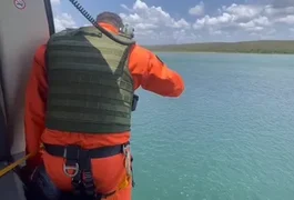 Bombeiros realizam buscas aéreas por homem desaparecido no Rio São Francisco, em Alagoas