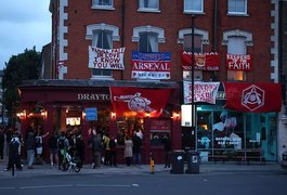 Arsenal é campeão sem entrar em campo e encerra jejum na Premier League