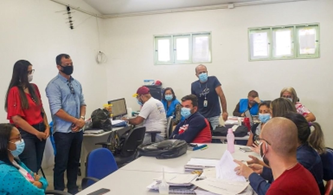 Aglomerações em UBS de Maceió colocam pacientes e servidores em risco
