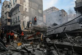 Bombardeio em Gaza deixa 76 pessoas da mesma família mortas