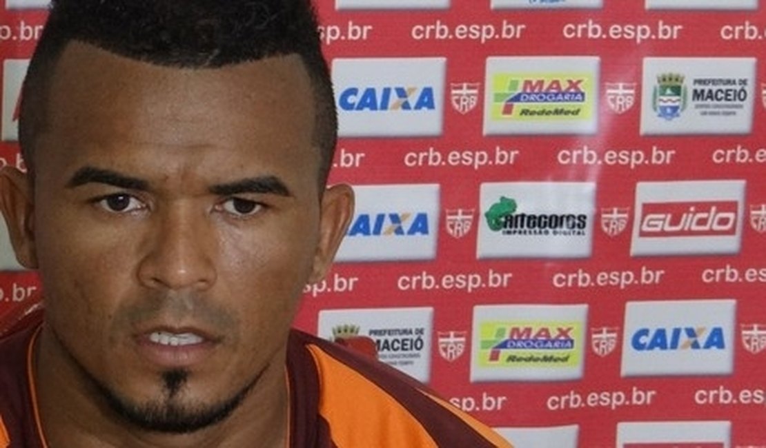 Suspeito de agressão, Zé Carlos diz: “Não vou falar da minha vida pessoal”