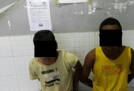 Menores comandados por traficantes são apreendidos com dinheiro, arma e droga, em Penedo