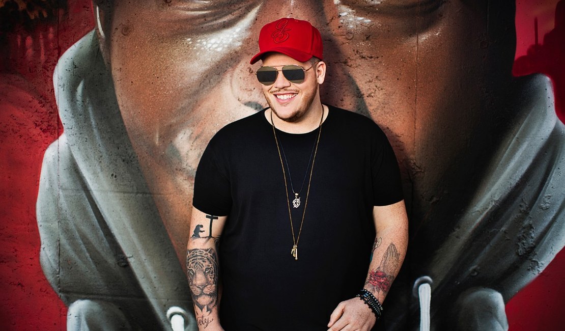 Após polêmica, pagodeiro Ferrugem anuncia fim de 'sarradas' em show