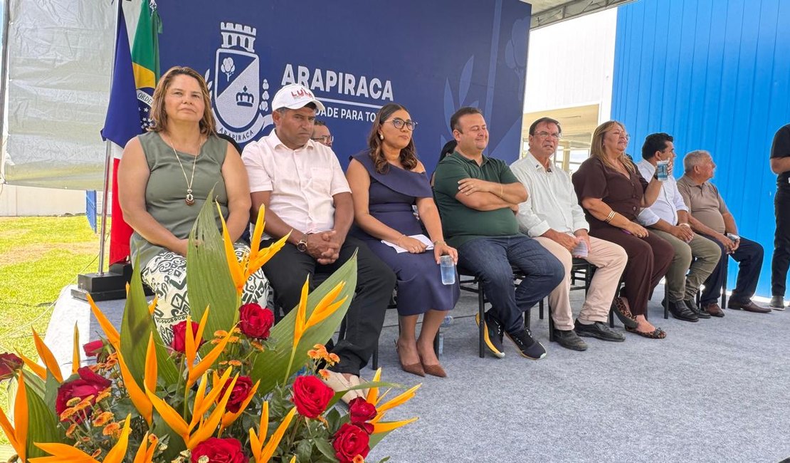 Prefeitura de Arapiraca entrega creche, anuncia obras e reforça ações para agricultura familiar
