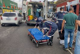 Casal em motocicleta fica ferido em colisão traseira no bairro Brasília