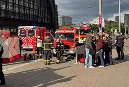 Mulher esfaqueia 12 pessoas em estação de metrô em Hamburgo, na Alemanha