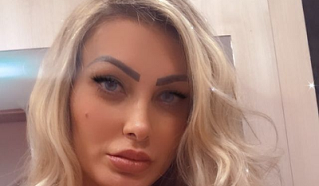 Andressa Urach mostra mega hair e recebe críticas dos seguidores