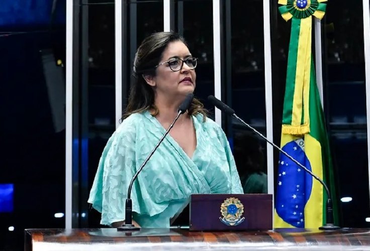 Mãe de JHC, Eudócia Caldas acumula duas aposentadorias no Estado e se prepara para receber salário de senadora