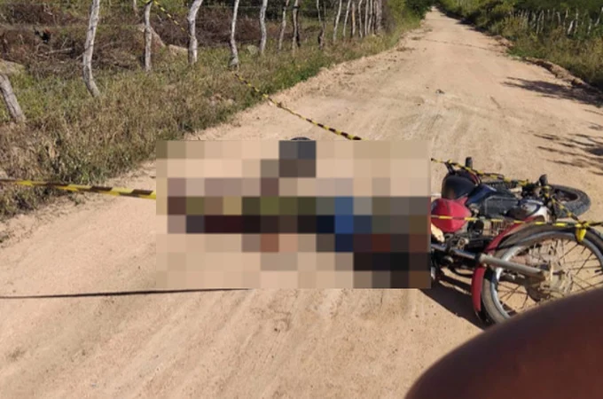 Homem é assassinado a tiros na frente da esposa em estrada vicinal, em Delmiro Gouveia
