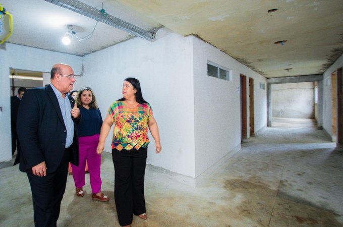 Fernando Tourinho visita instalações do Centro de Atendimento à Mulher e reforça importância do combate à violência doméstica