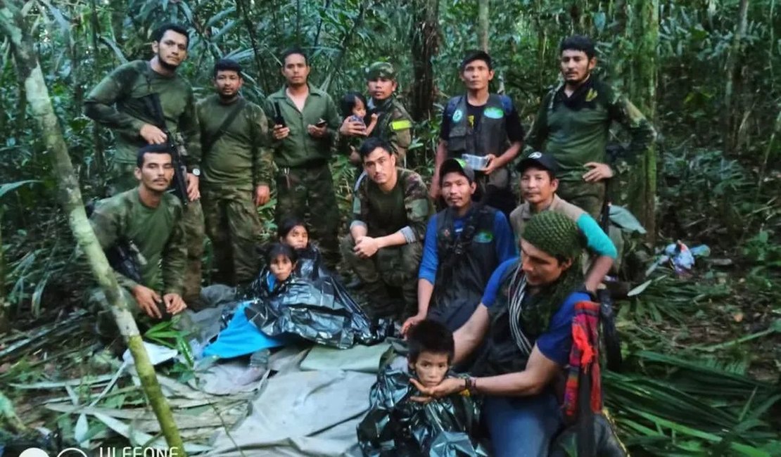 Crianças são achadas vivas na selva 40 dias após queda de avião na Colômbia