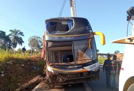 Todos os nove mortos de acidente com ônibus na Bahia são identificados