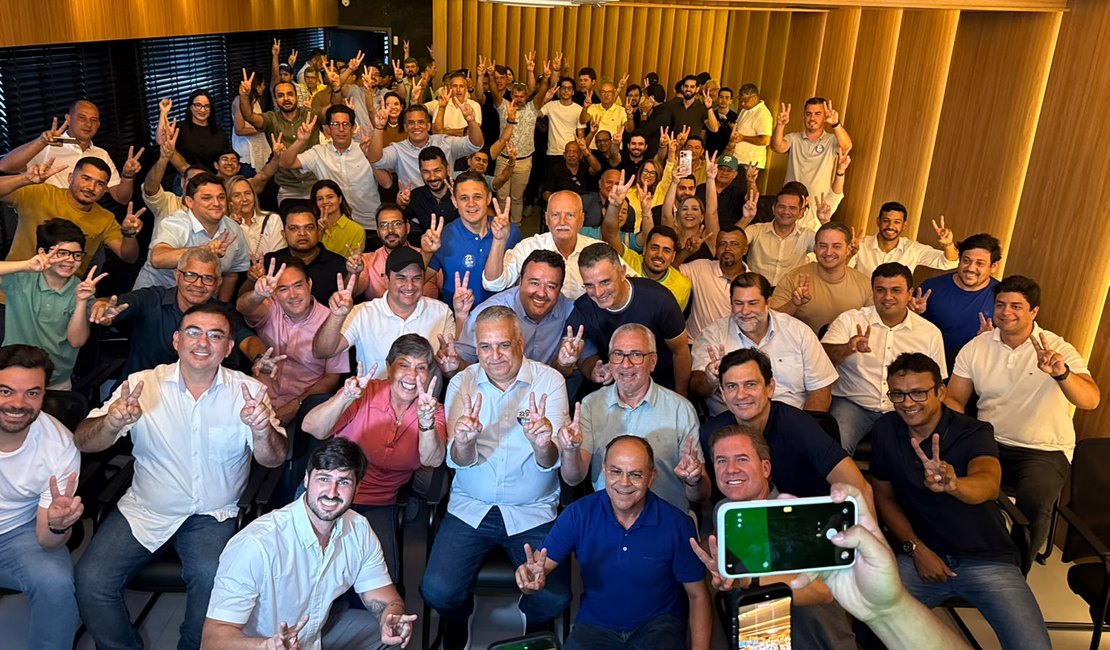 Adesão em massa de prefeitos alagoanos amplia apoio a Flávio Bolsonaro e Alfredo Gaspar no Nordeste