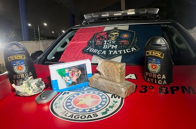 Força Tática do 13° BPM apreende grande quantidade de maconha e cocaína no Feitosa