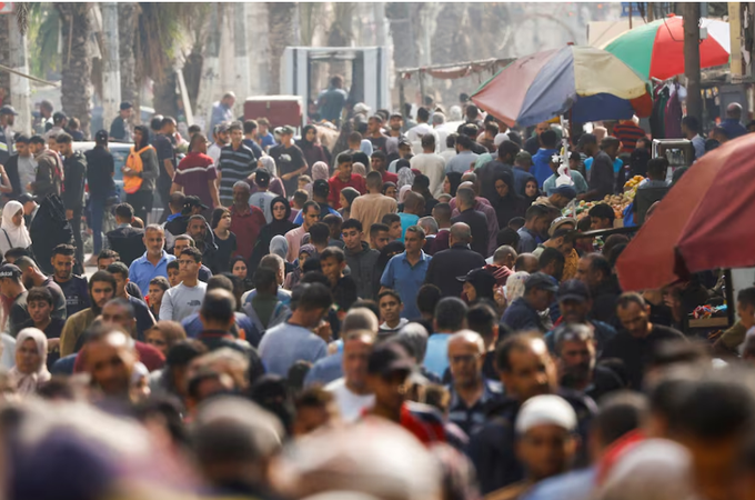 Hamas reafirma silenciosamente o controle em Gaza enquanto as negociações pós-guerra avançam