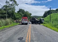 Acidente envolvendo quatro veículos deixa feridos e interdita trecho da AL-424 entre Cajueiro e Viçosa