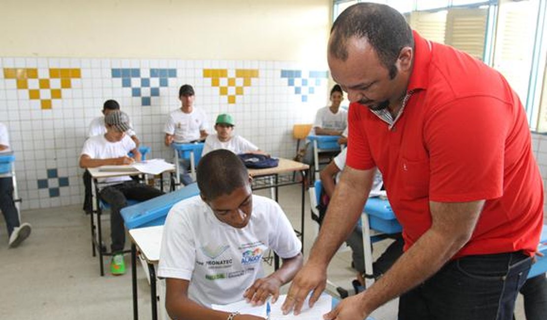 Pronatec dobra número de vagas para estudantes da rede estadual