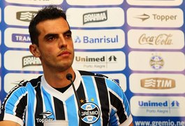 Três semanas depois, Rhodolfo volta aos treinos com grupo do Grêmio