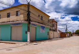 Prefeito Luciano Barbosa realiza, nesta sexta (24), a entrega da drenagem e pavimentação de 7 ruas do bairro Jardim Tropical