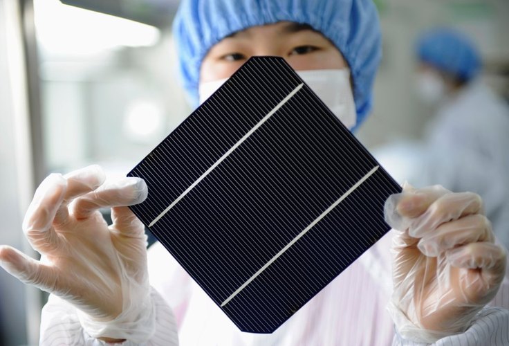 Cientistas chineses desenvolvem painéis solares que funcionam mesmo com chuva