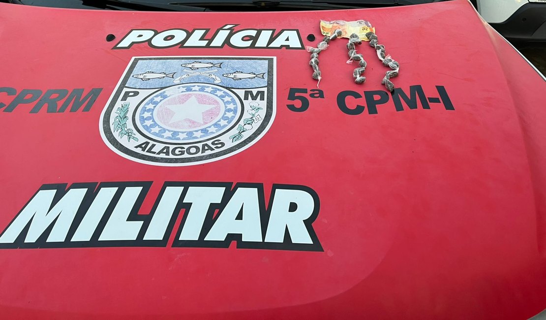 5ª Cia Prende Homem por Tráfico de Drogas no Bairro de Santa Lúcia