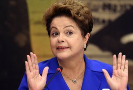 Na TV, Dilma pede 'paciência e compreensão' dos brasileiros