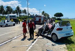 Cabo do Corpo de Bombeiros morre após acidente entre carro e dois caminhões em Maceió