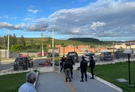 Advogado de professor preso acusado de pedofilia em Murici se manifesta, em Maceió