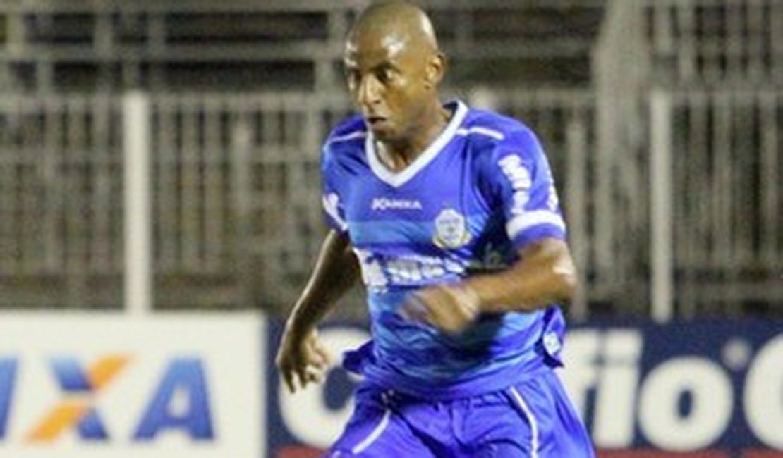 CRB anuncia contratação do lateral Diego, ex-Macaé