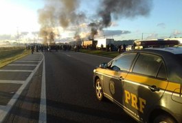 Capitais registram greve de categorias e protestos nesta sexta-feira