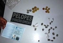 Pelopes apreende adolescente por tráfico de drogas em Branquinha