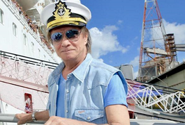 Roberto Carlos aguarda reunião com direção de navio que teve casos de Covid, mas expectativa é de que cruzeiro ocorra normalmente