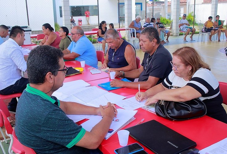 Mutirão da CARHP em Penedo atualiza cadastro de imóveis do Conjunto Rosete Andrade e da Cohab hoje