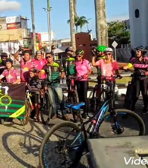 Ciclistas realizam pedal do Outubro rosa, por ruas de Arapiraca