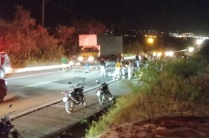 Colisão deixa vítima fatal e pessoas feridas entre Santana do Ipanema e Dois Riachos