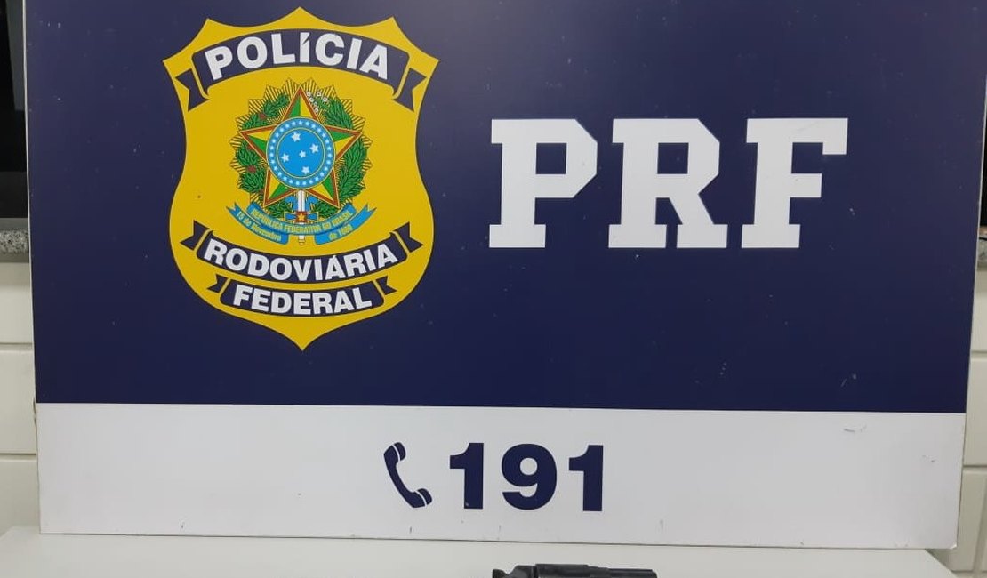 Dois homens são presos com armas pela PRF na BR-101, em São Miguel dos Campos e Rio Largo