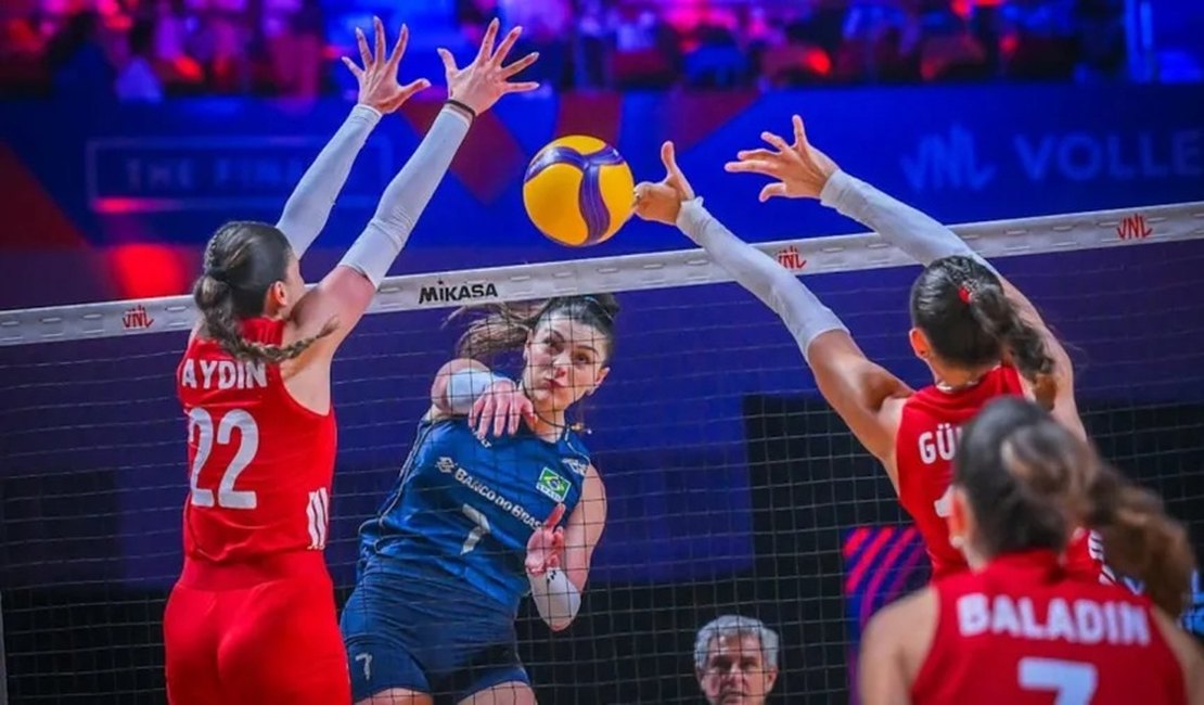 Vôlei feminino: Brasil leva virada da Turquia e amarga 5° vice da Liga das Nações