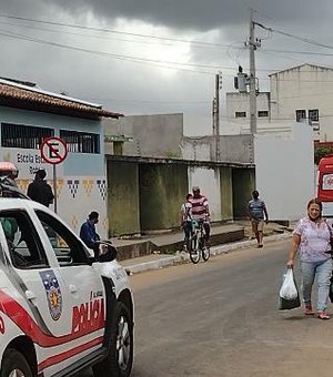Criminosos tentam matar homem a tiros no Mercado Público de Arapiraca