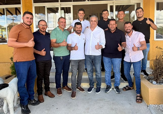 Pré-candidatura de Alfredo Gaspar ao Senado ganha força no Agreste com adesão em massa de vereadores de Feira Grande