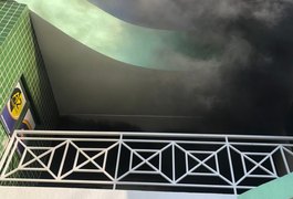 Vídeo. Princípio de incêndio é registrado em escola de Arapiraca