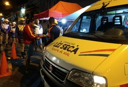 Dois motoristas são presos durante Lei Seca no Tabuleiro, em Maceió