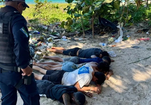 Cinco suspeitos são presos escondendo mais de 50 pedras de crack, em Maceió