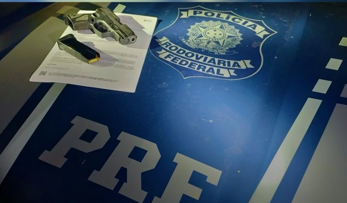 Homem procurado por homicídio é preso com pistola durante fiscalização da PRF em Rio Largo