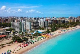 Homem em situação de rua sofre tentativa de assassinato ao lado da Praça Sete Coqueiros, em Maceió