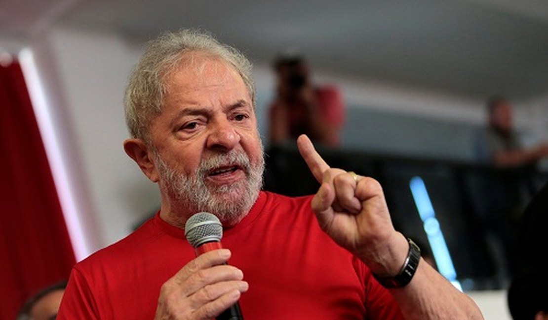 Defesa de Lula anexa troca de mensagens de Moro em pedido de habeas corpus