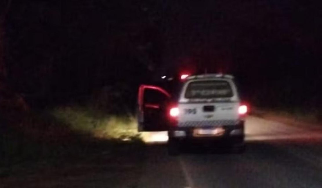 Mulher é assassinada a facadas em rodovia sergipana e companheiro da vítima acaba preso por contradições em depoimento