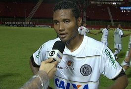 Lateral Rayro não renova contrato e é mais um a deixar o ASA